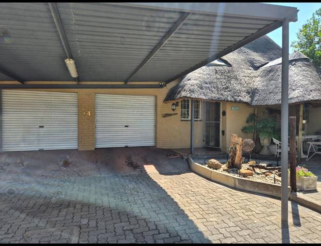 4 BEDROOM HOUSE FOR SALE IN MEYERHOF